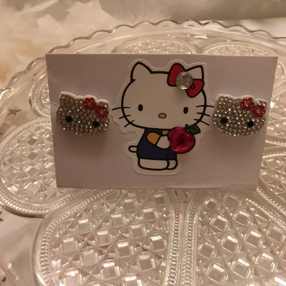 GORGEOUS pin up style platforms and earings with hello kitty crystal details! - Picture 3 of 15